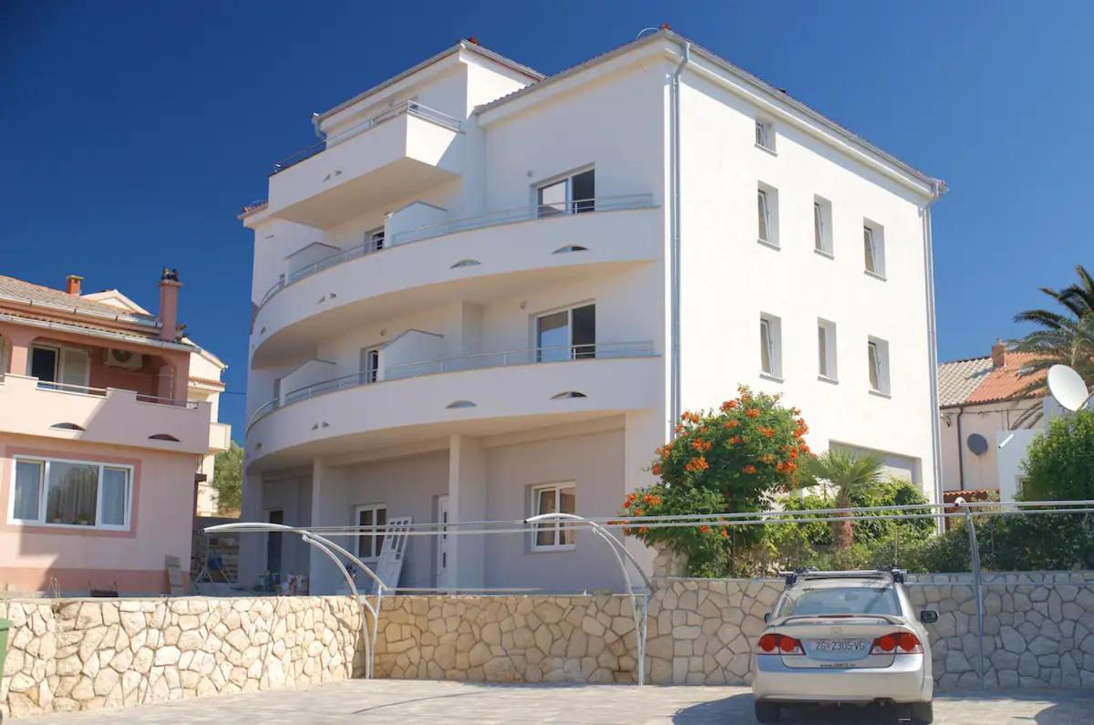 Avada Premium Apartman Novalja Kültér fotó