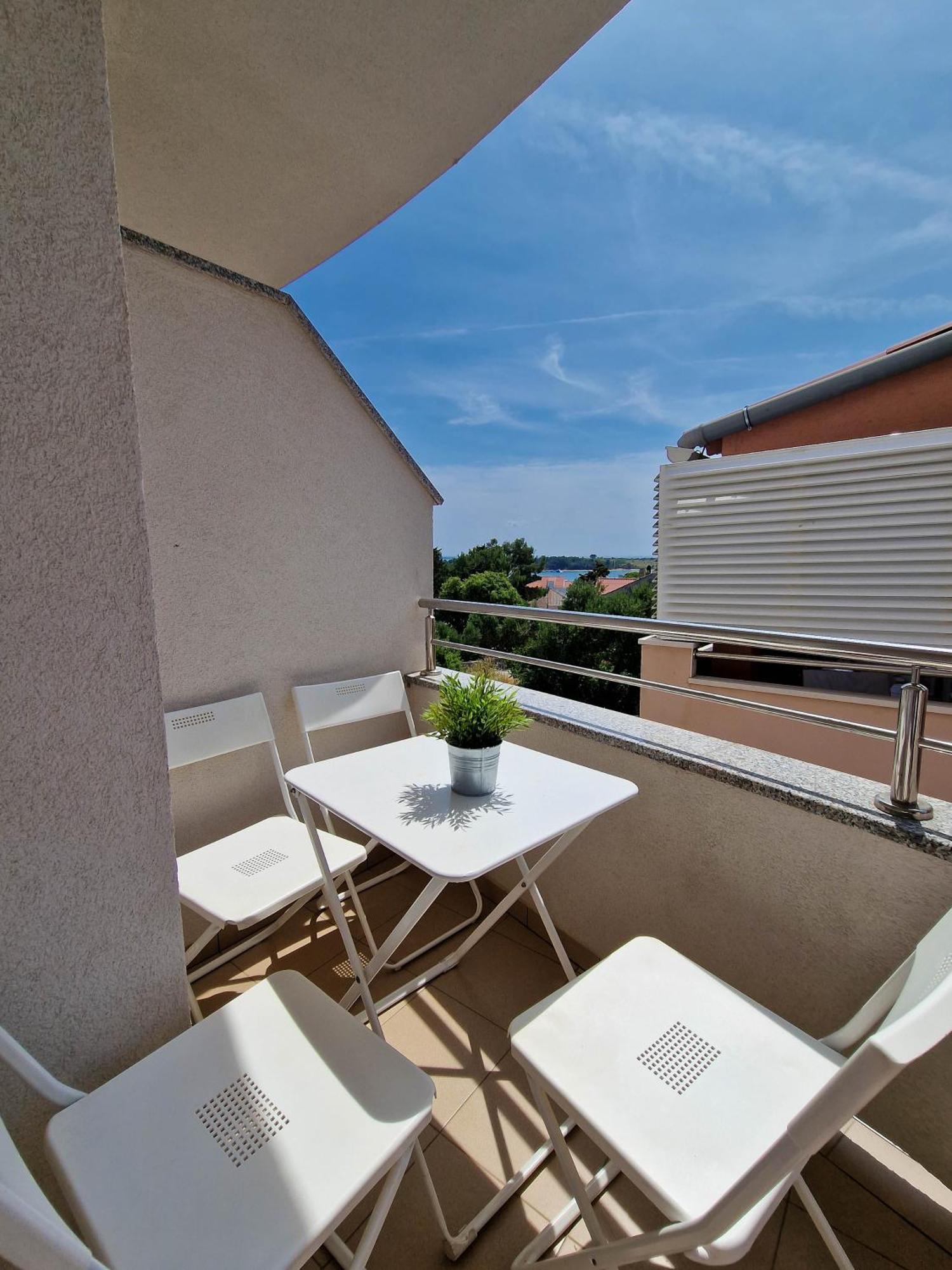 Avada Premium Apartman Novalja Kültér fotó